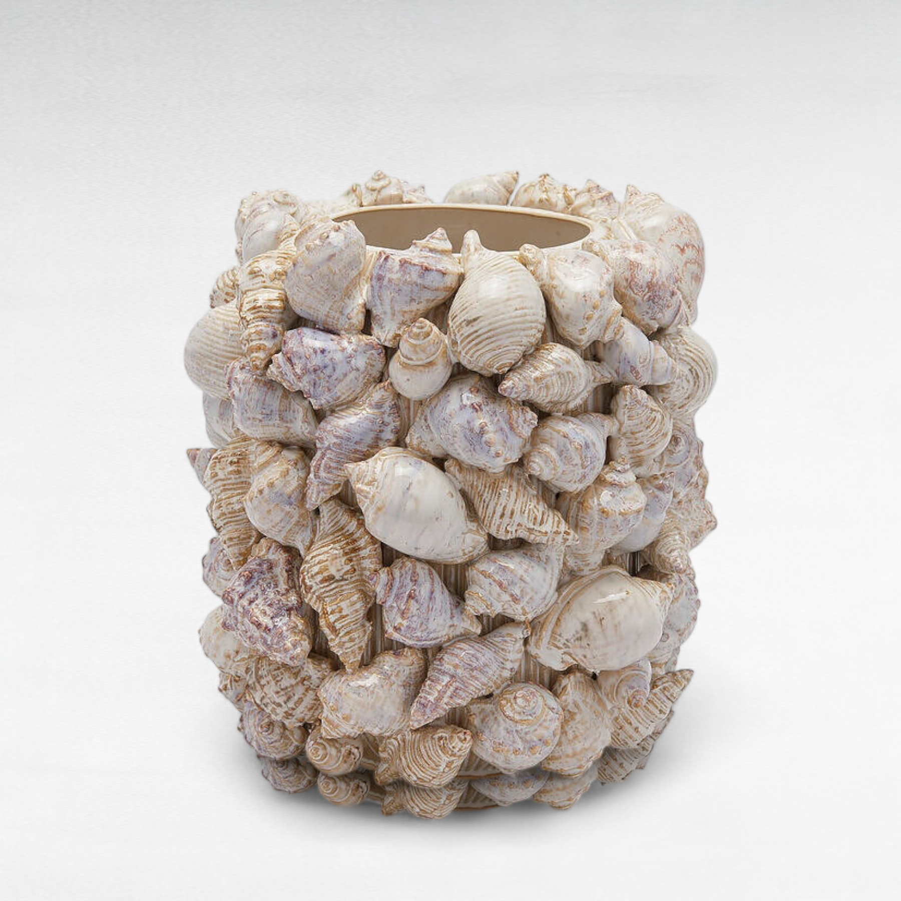 Dekorative Muschelvase à la Côte d'Azur