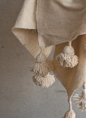DAFI - Decke aus natürlicher Schafwolle, exklusiv gefertigt für DESIGN·MAROC