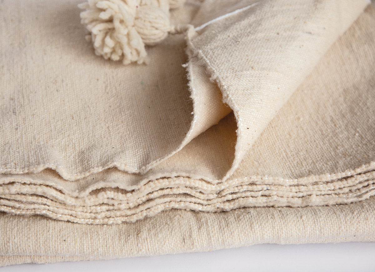 DAFI - Decke aus natürlicher Schafwolle, exklusiv gefertigt für DESIGN·MAROC